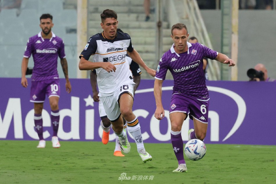 期的冲传手 期的冲传手